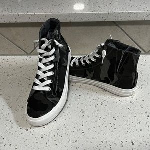 Camo High Top Canvas Shoes